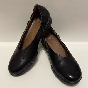 Dansko Black Women's Flats Size 37